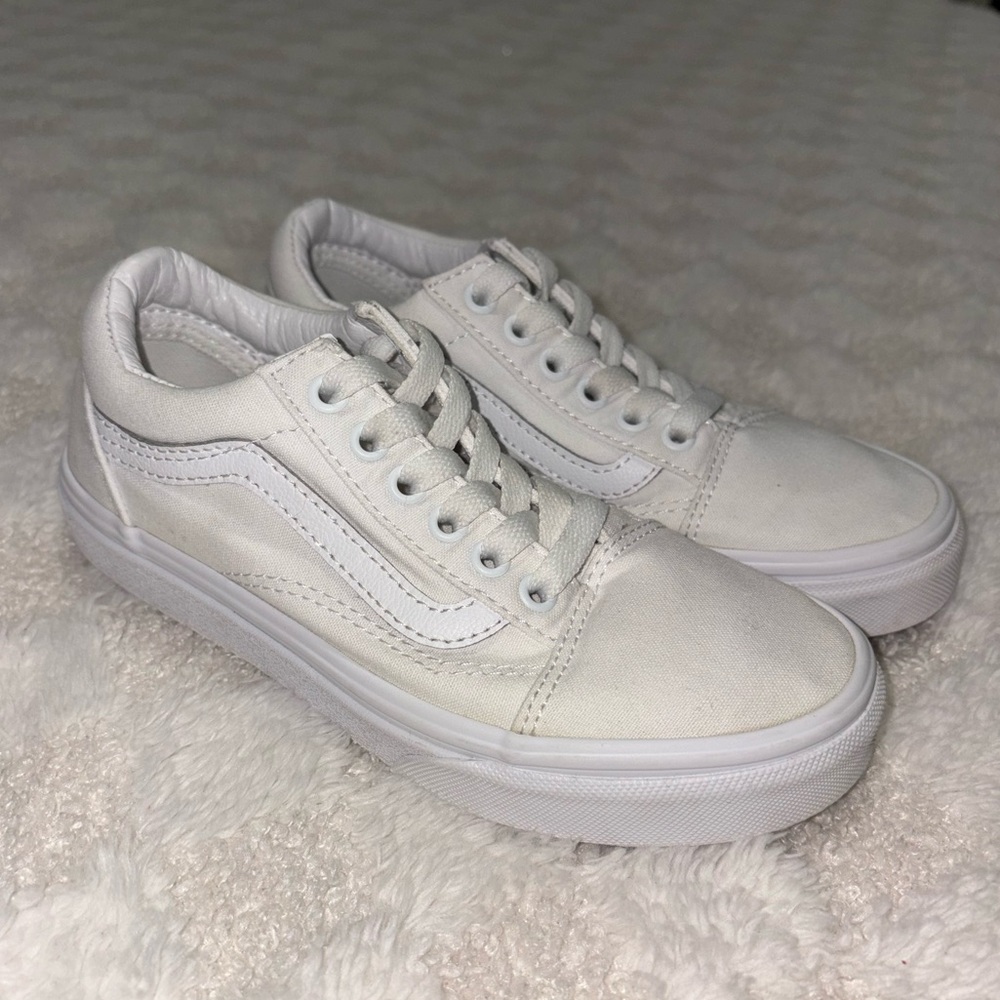 White Vans Little Kids Old Skool Canvas Shoe Lace Up Size 2